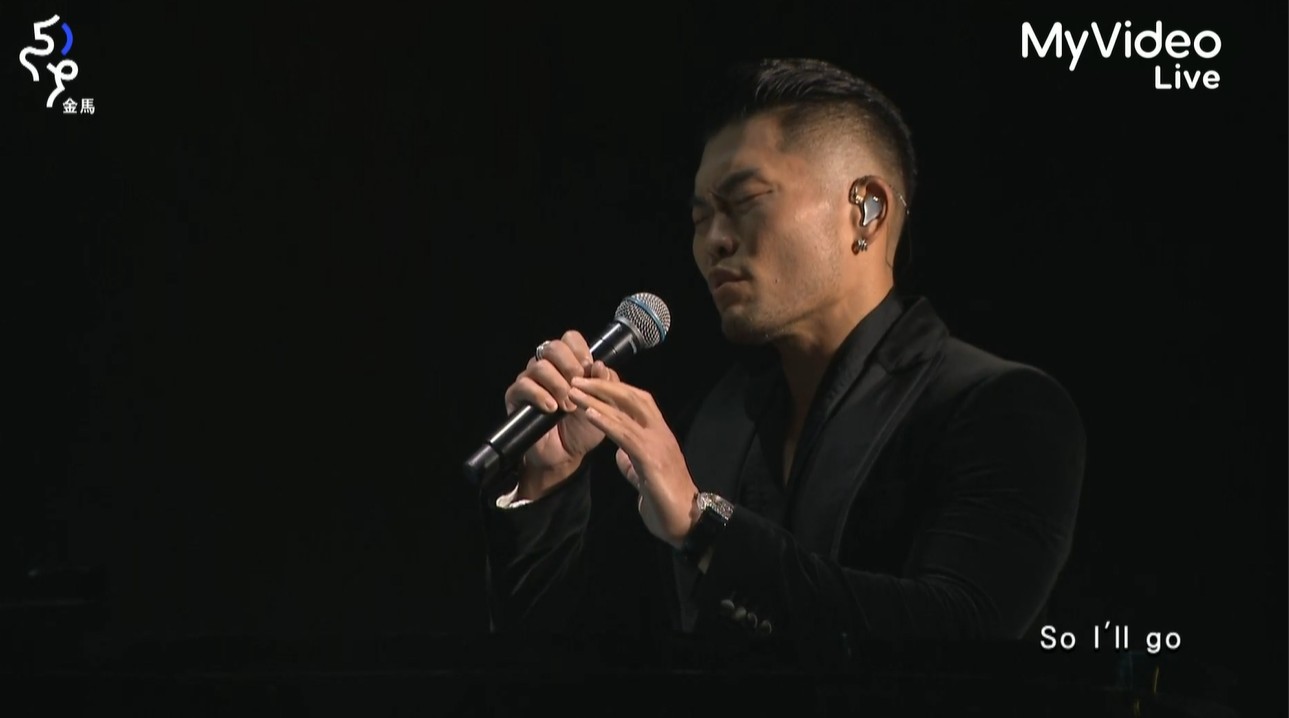 金馬59／感情深入人心！金曲歌王李玖哲溫柔歌聲「追思逝世影人」惹哭網：這段太好哭